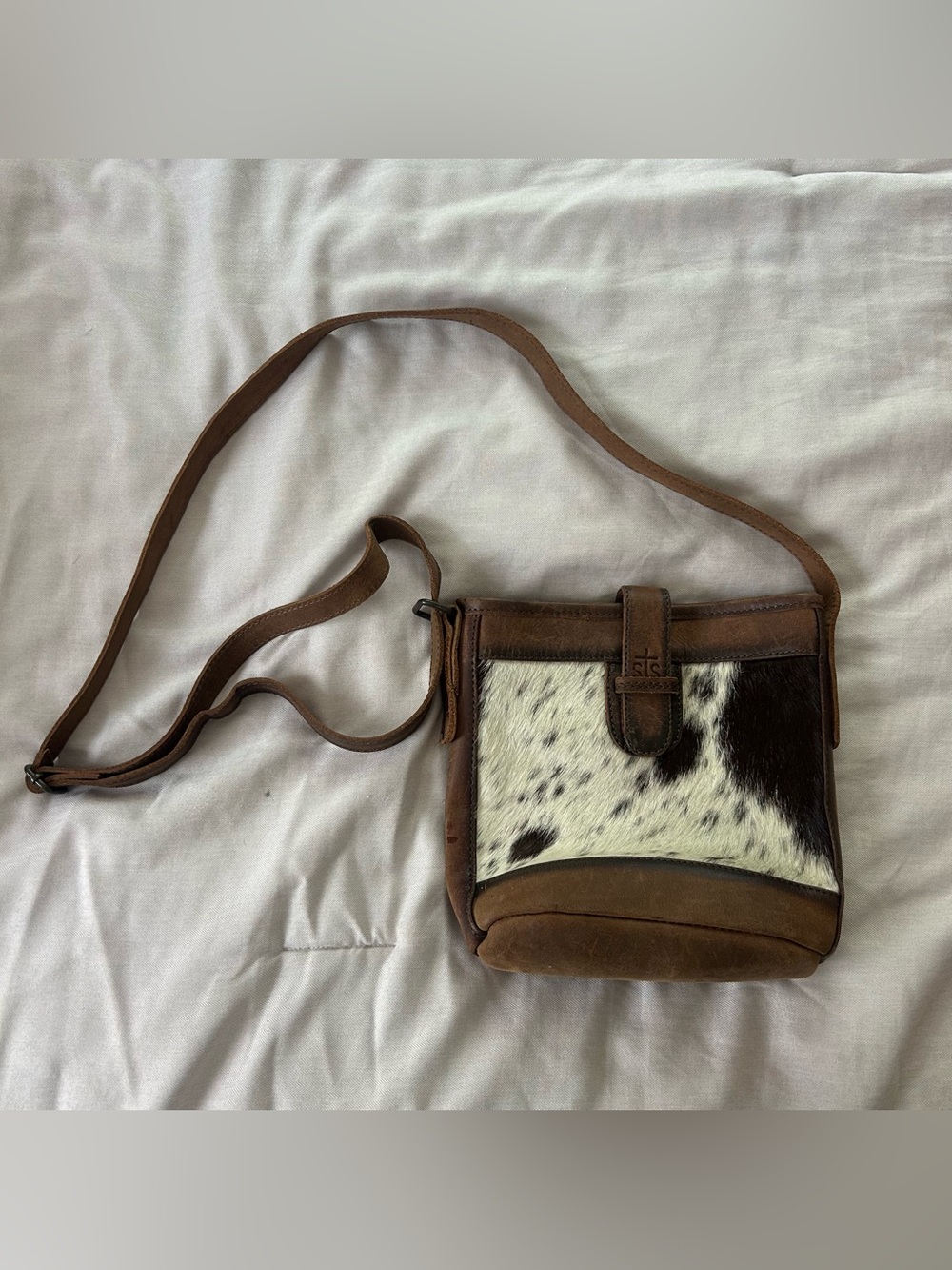 STS Ranchwear Cowhide & Leather Crossbody Handbag